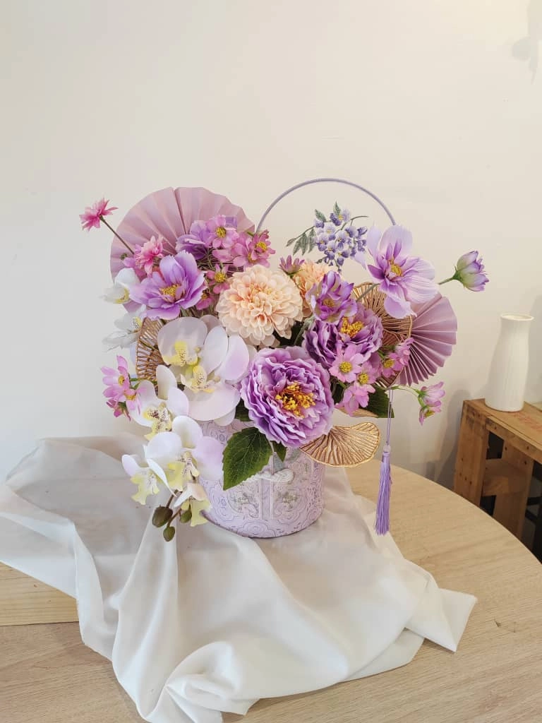 2025 Lunar Bloom - Purple Theme