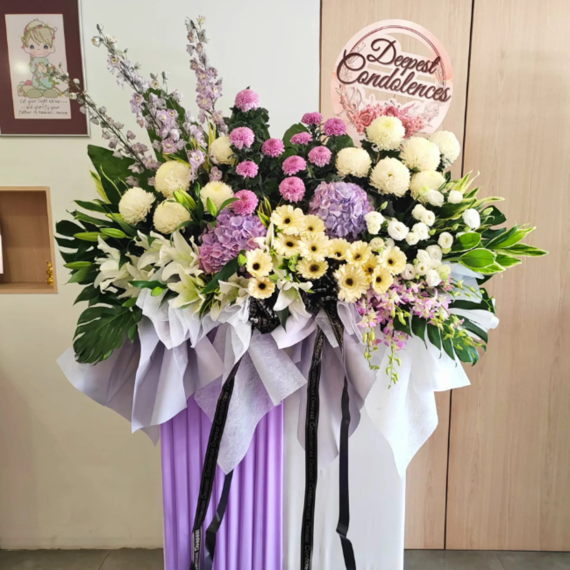 Tranquil Tribute Stand